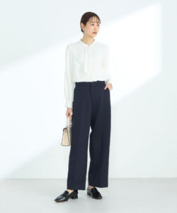 授賞式 服装 女性｜品格ある特別な装い完全ガイド
