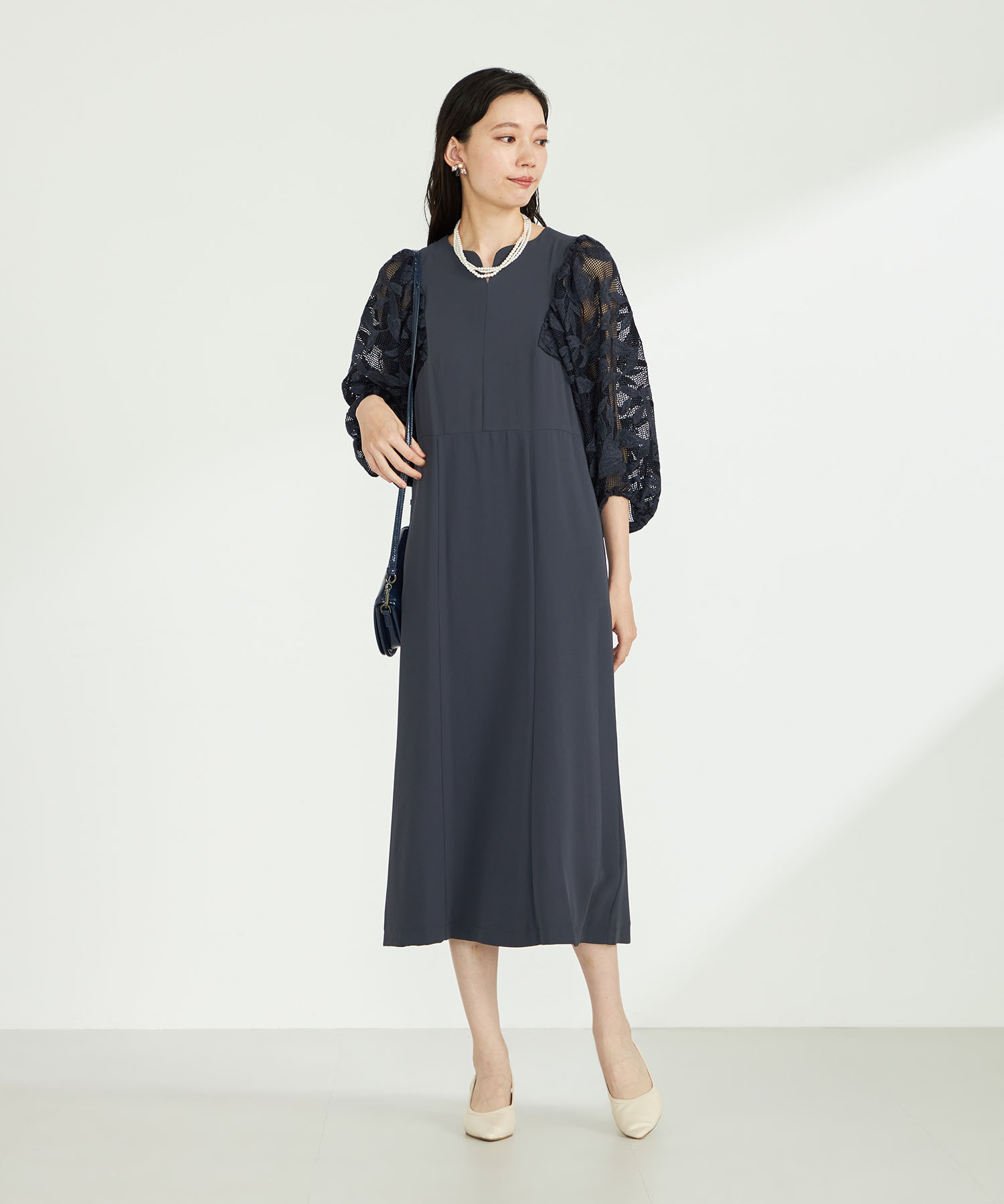 結婚式 受付 服装|役割にふさわしい品ある装い完全ガイド