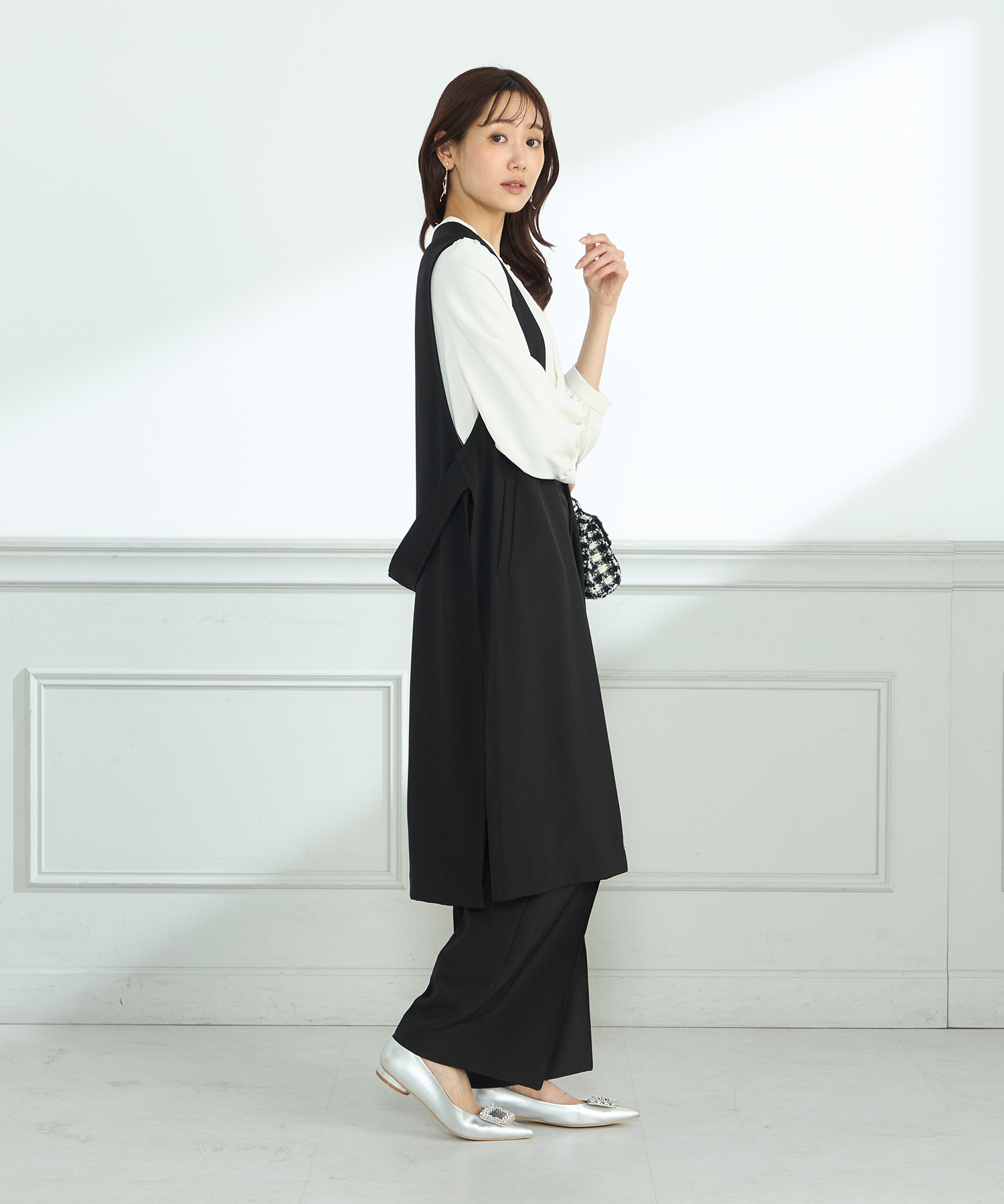 ノースリーブドレスの色味選び