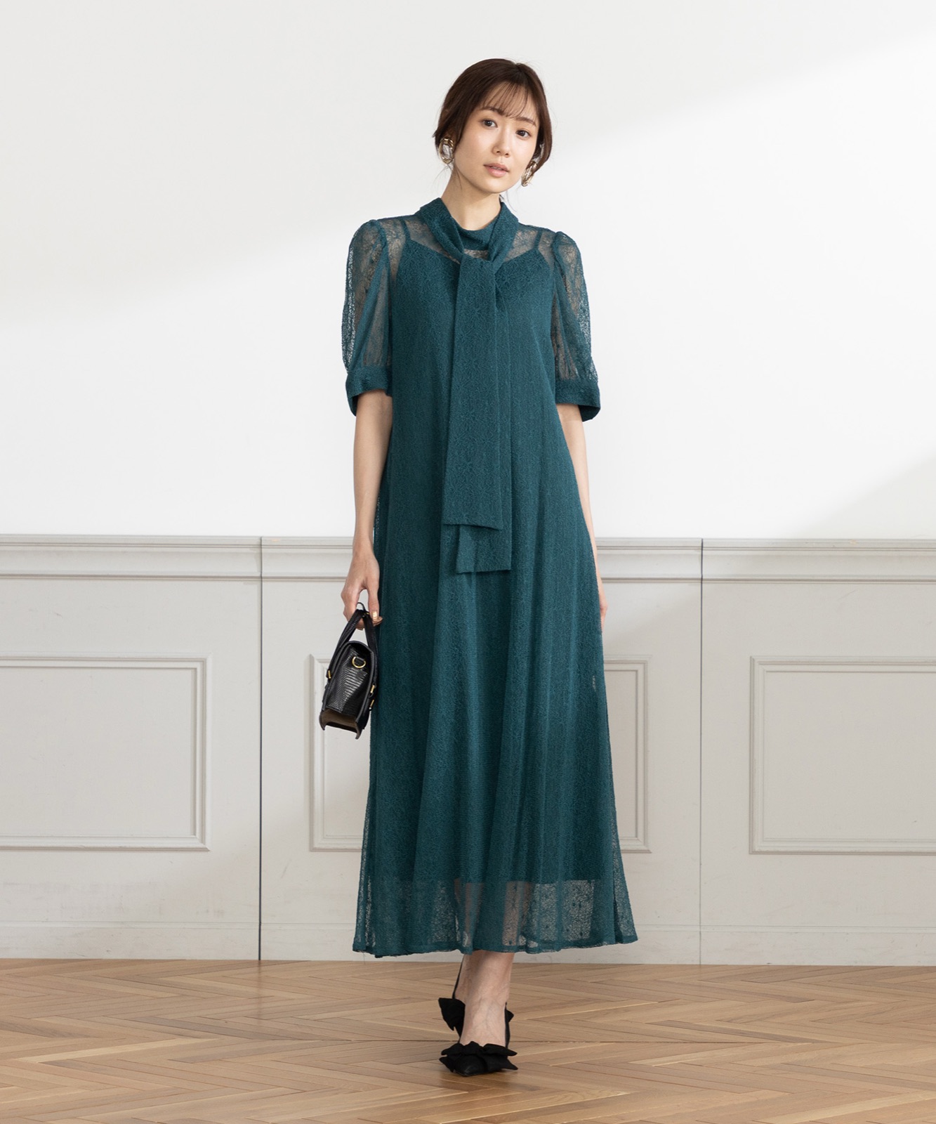 お宮参りのママの服装はきれいめワンピースが定番