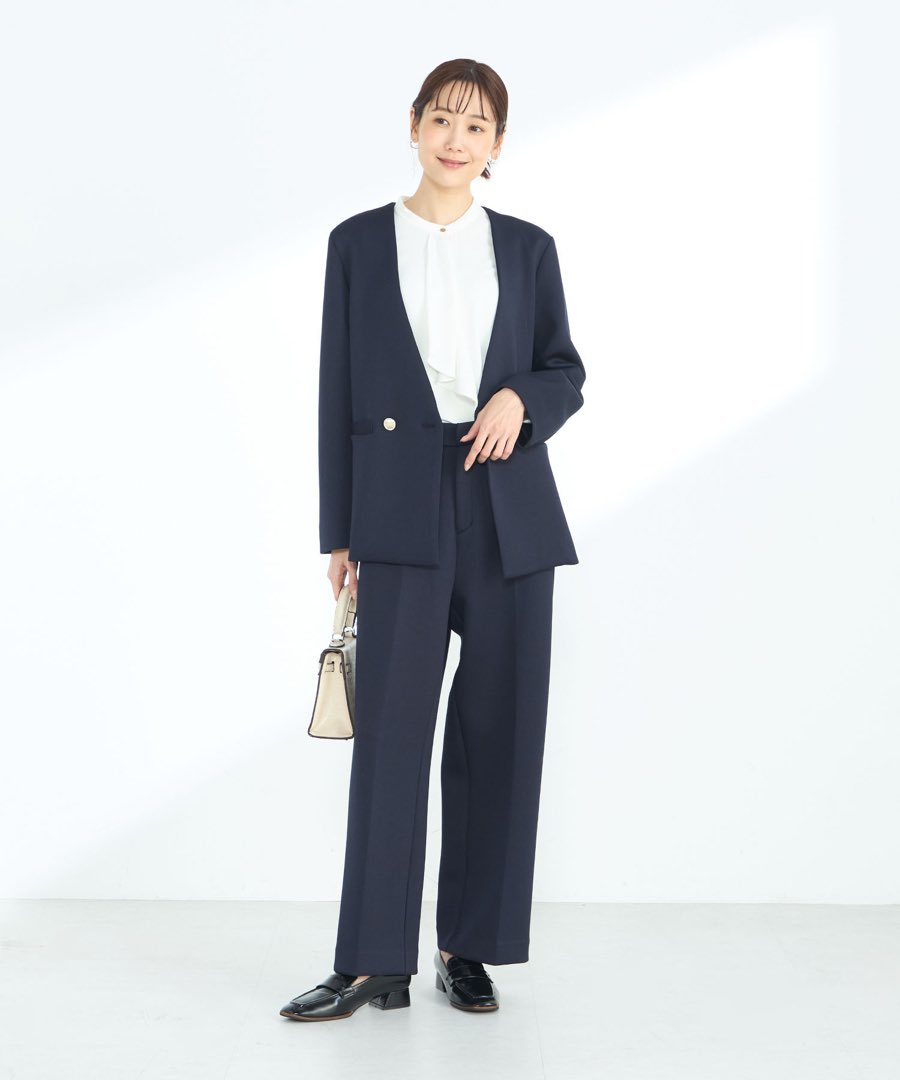 屋外ロケ撮影のときの母親の服装の違い