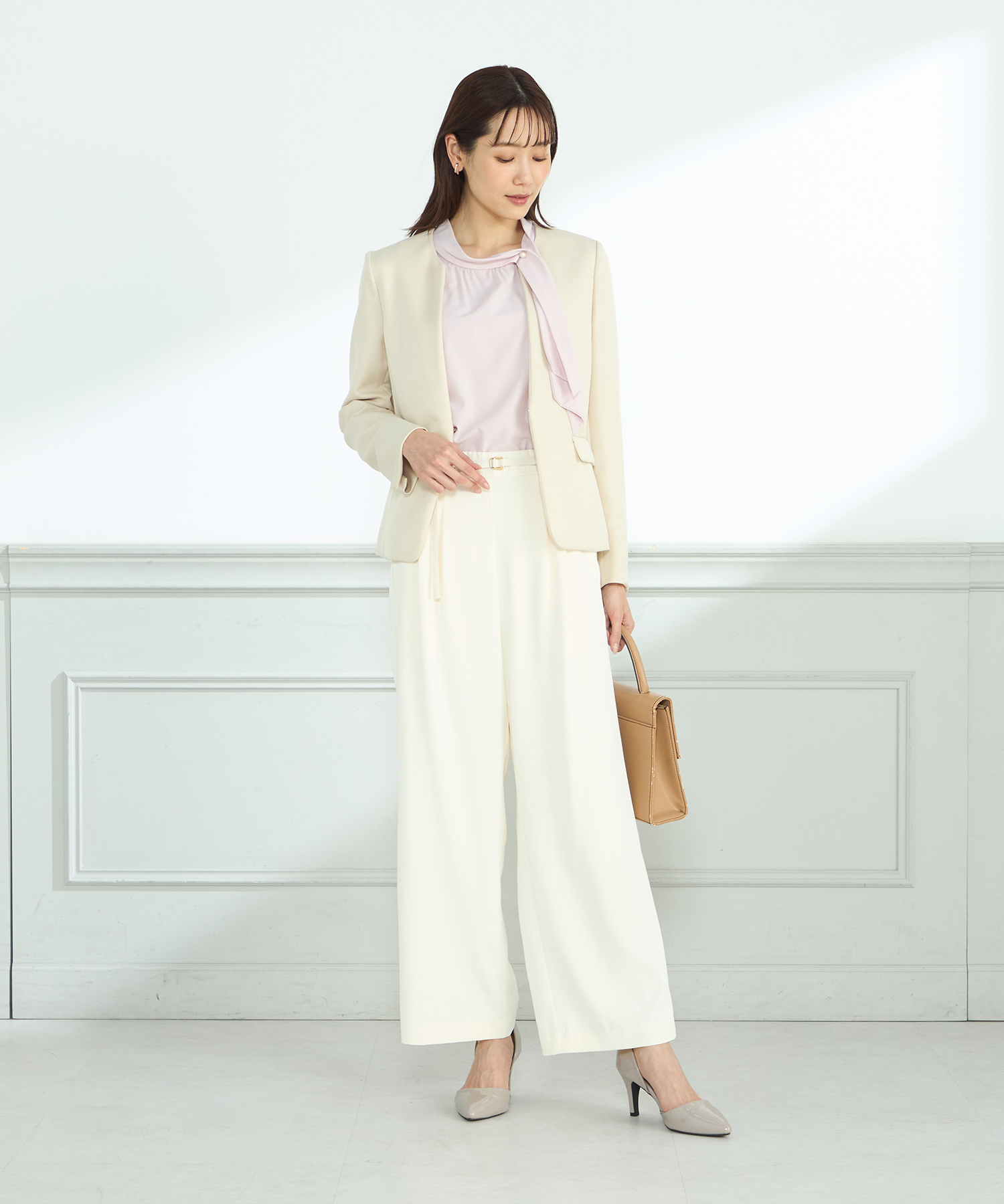 服装に迷ったらレンタルの活用も便利